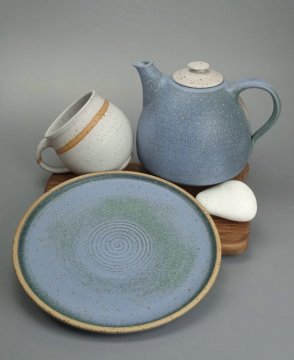 Becher<br>Teekanne ca 1,3l<br>Frühstücksteller ca 23,5cm